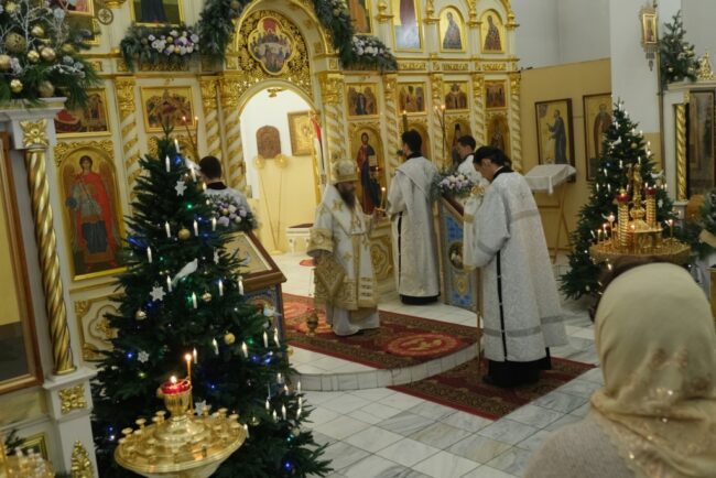 Божественная литургия в праздник Рождества Христова