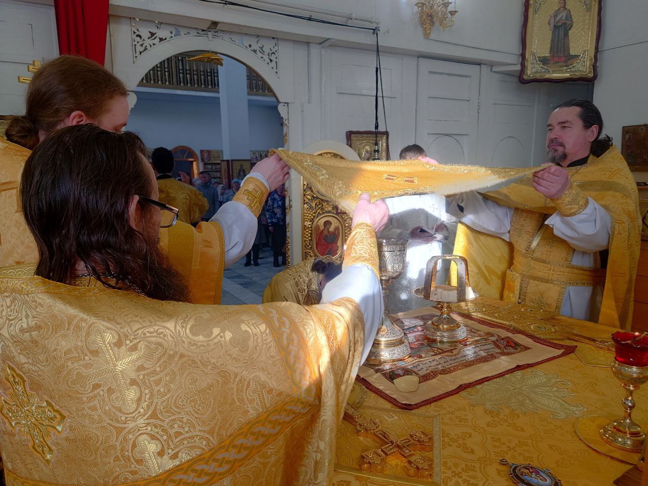 photo_5251556062031189702_y