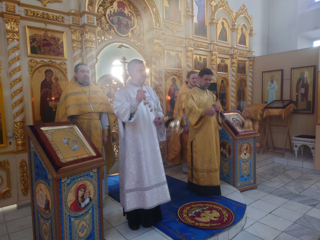 photo_5251556062031189706_y