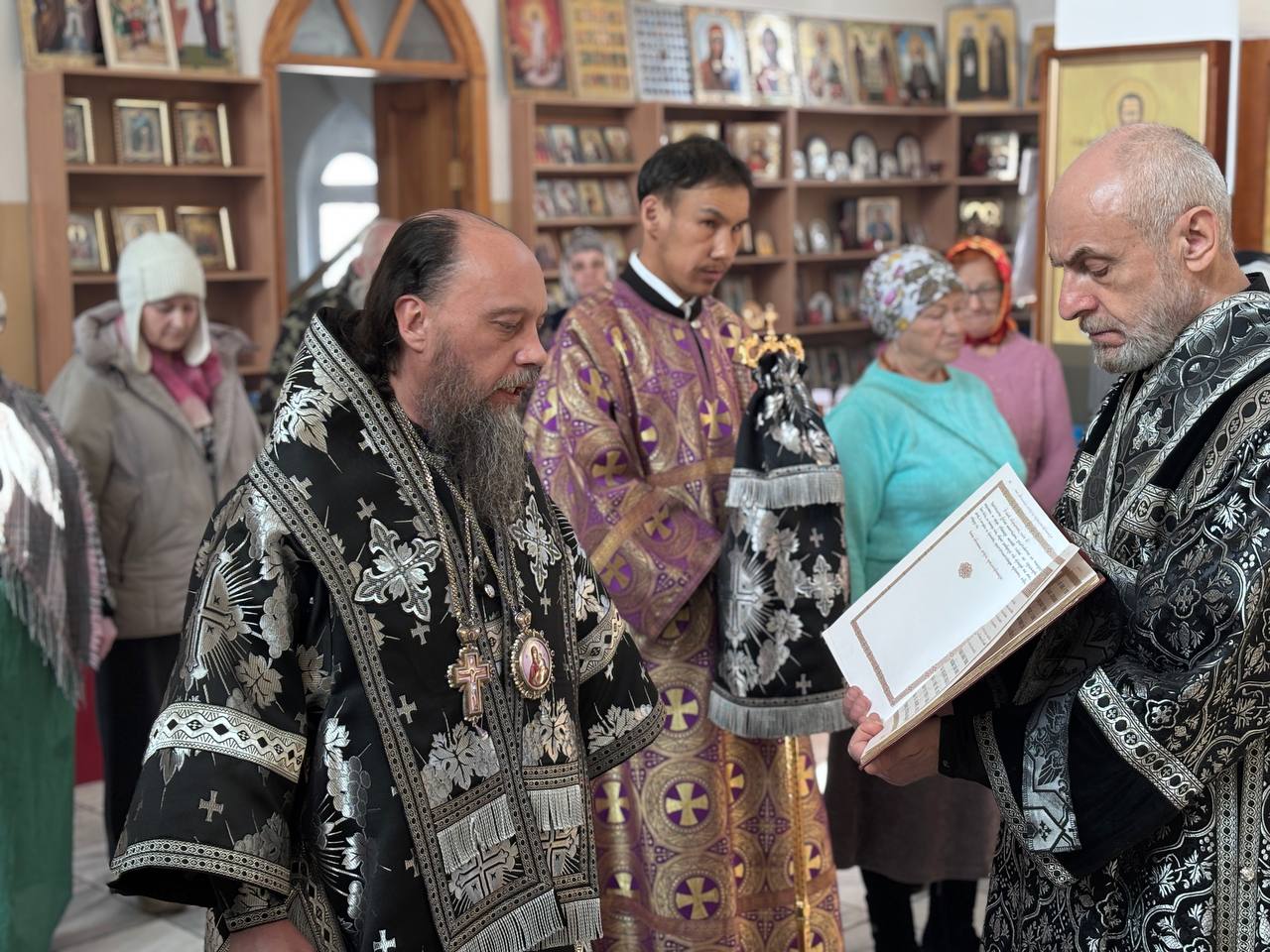 photo_5262599745799132561_y