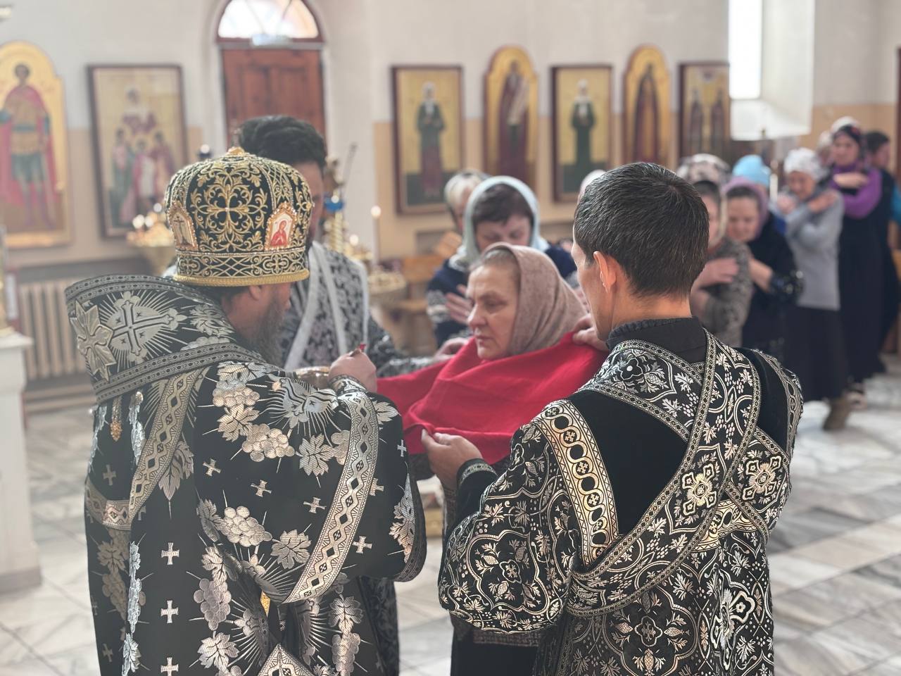 photo_5262599745799132570_y